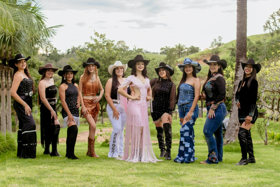 EM COLORADO DO OESTE: Beleza, tradição e emoção marcam disputa pela coroa da Rainha da Expocol 2026 