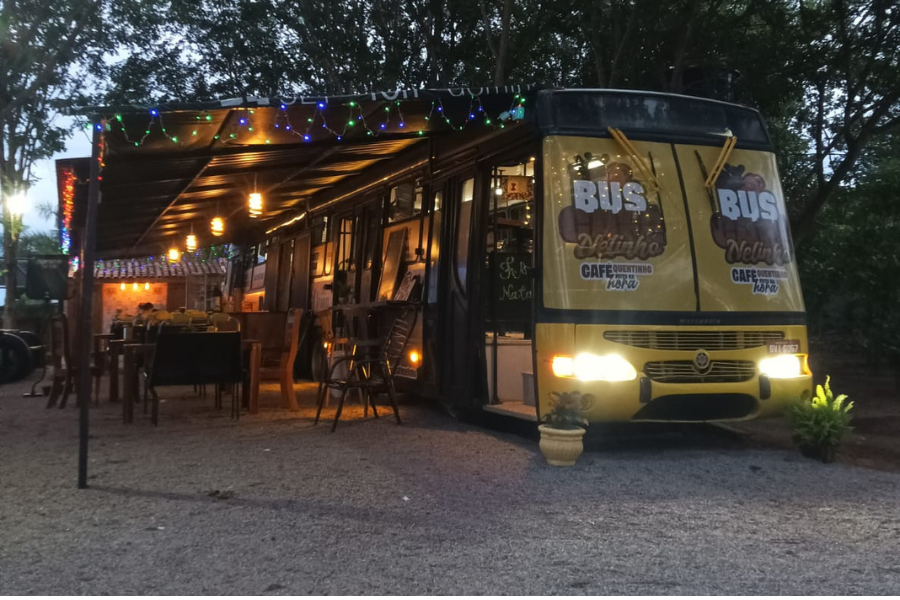  EM ROLIM DE MOURA: Bus Café Nelinho transforma ônibus em cafeteria e aproxima clientes do café 