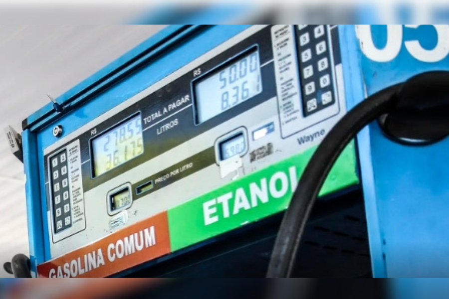 ECONOMIA: Petrobras reduz preço da gasolina em 4,9% a partir de terça-feira