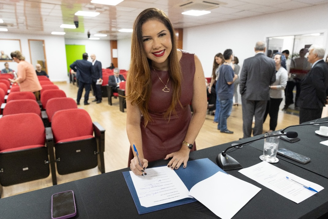 CRISTIANE LOPES: Deputada defende mais mulheres na política durante evento do TRE-RO