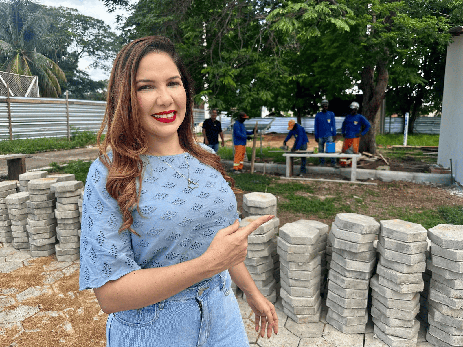 CRISTIANE LOPES: Deputada acompanha andamento das obras no Complexo Deroche Pequeno Franco