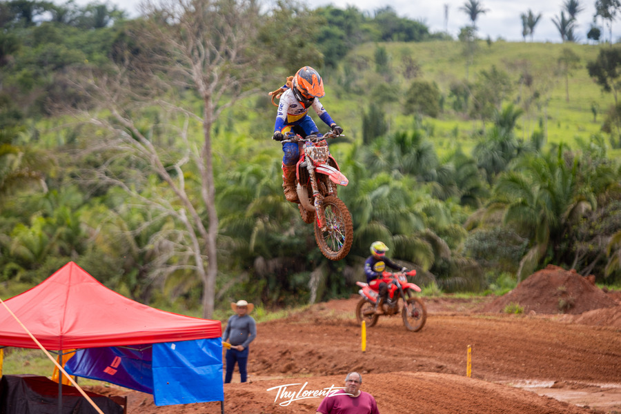 CHOVEU MUITO: Motocross em Nova Mamoré exigiu força e garra dos pilotos e da organização