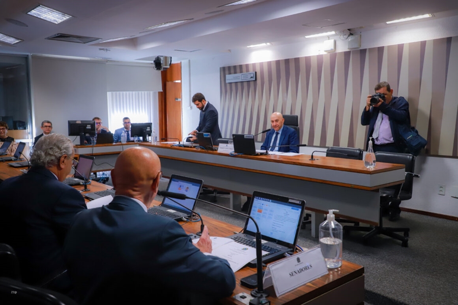 INVESTIMENTOS: Comissão ouvirá presidente da Petrobras sobre planos para os próximos anos