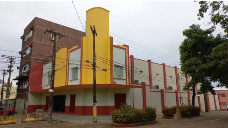 Após determinação judicial proprietário restaura edificação