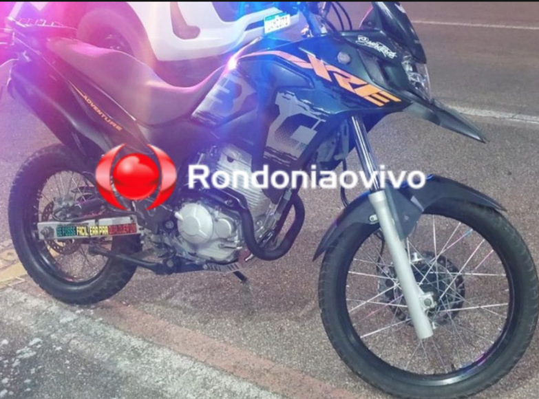 ESPAÇO ALTERNATIVO: Motociclista pega sete multas após empinar moto na frente da PM