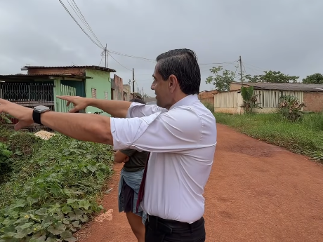 BRENO MENDES: Vereador fiscaliza canais da cidade após denúncias de animais peçonhentos