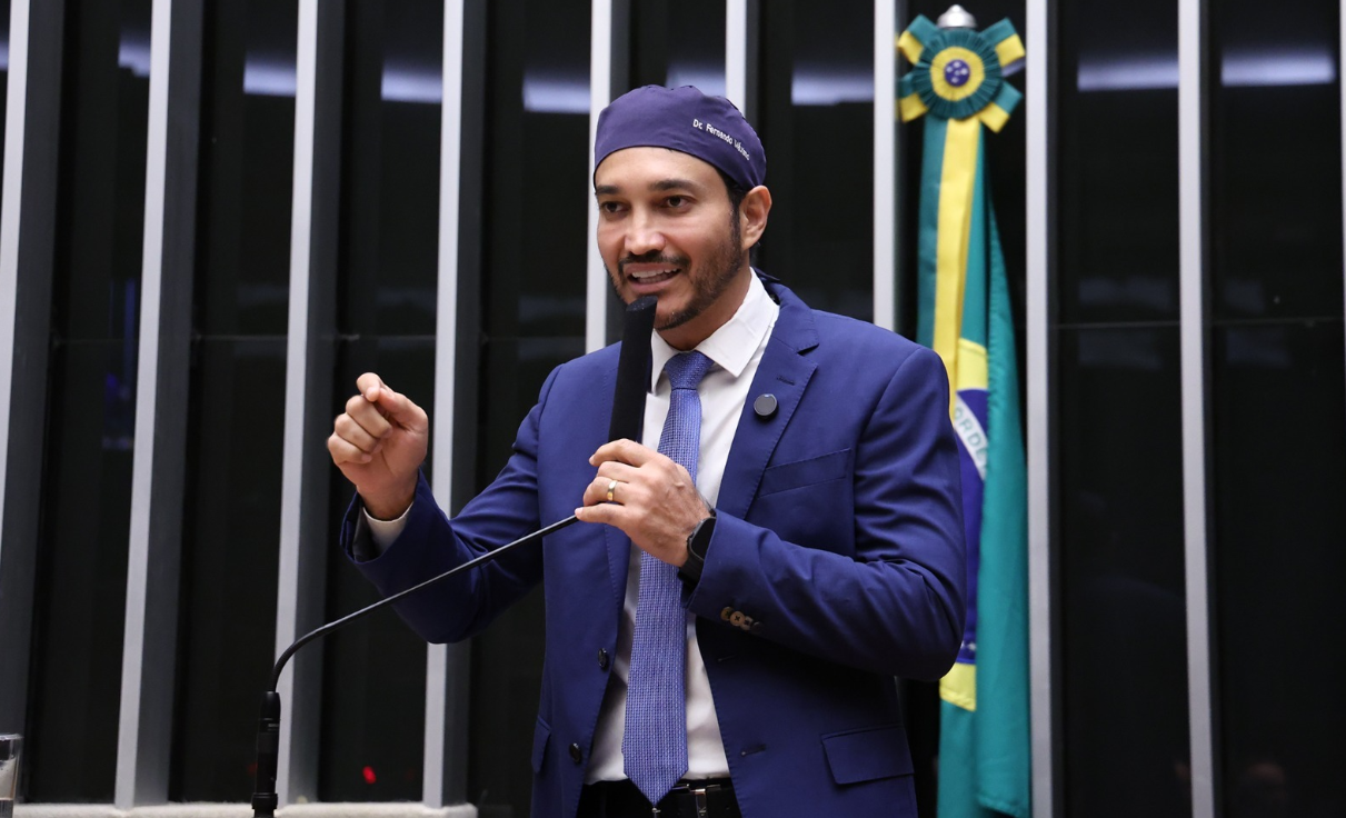 DR. FERNANDO MÁXIMO: Na tribuna da Câmara, ele enaltece o desempenho do Tribunal de Justiça RO 