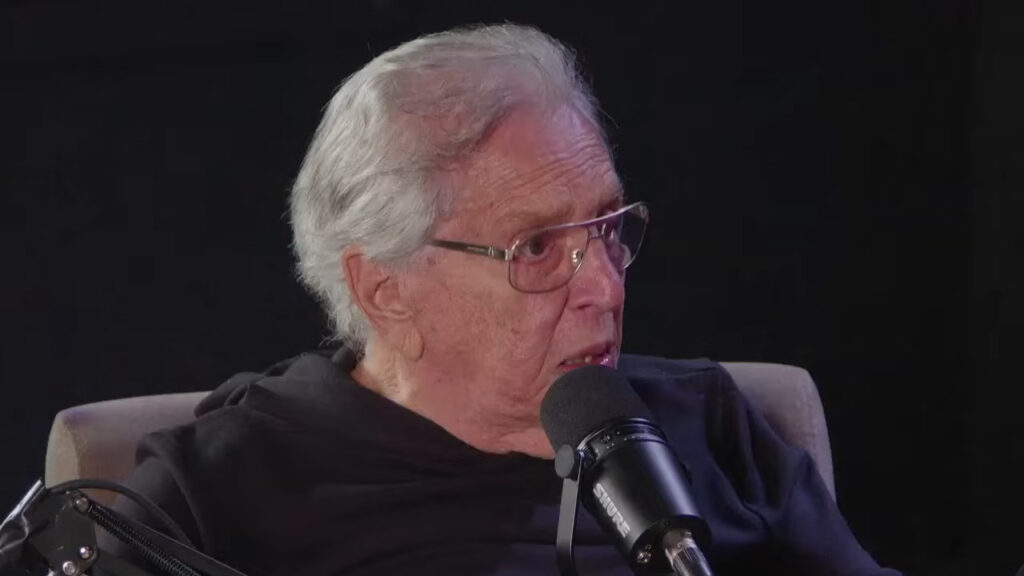 Carlos Alberto de Nóbrega detona programas da Globo e Record: 'Eu odeio'