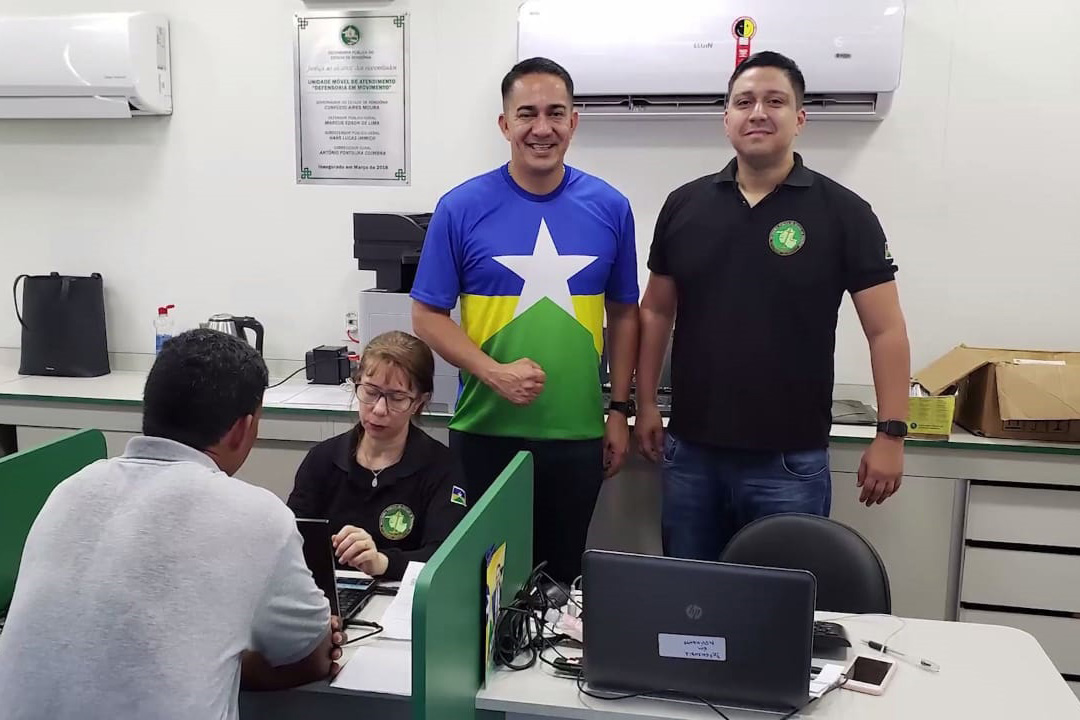 CIDADANIA NO BAIRRO: Centenas de atendimentos foram realizados em ação social, afirma Eyder Brasil