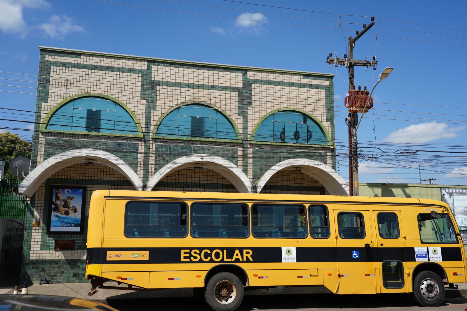 DIA DO ESTUDANTE - Projeto Cine Escola leva alunos de Porto Velho ao cinema e transforma sonho em realidade