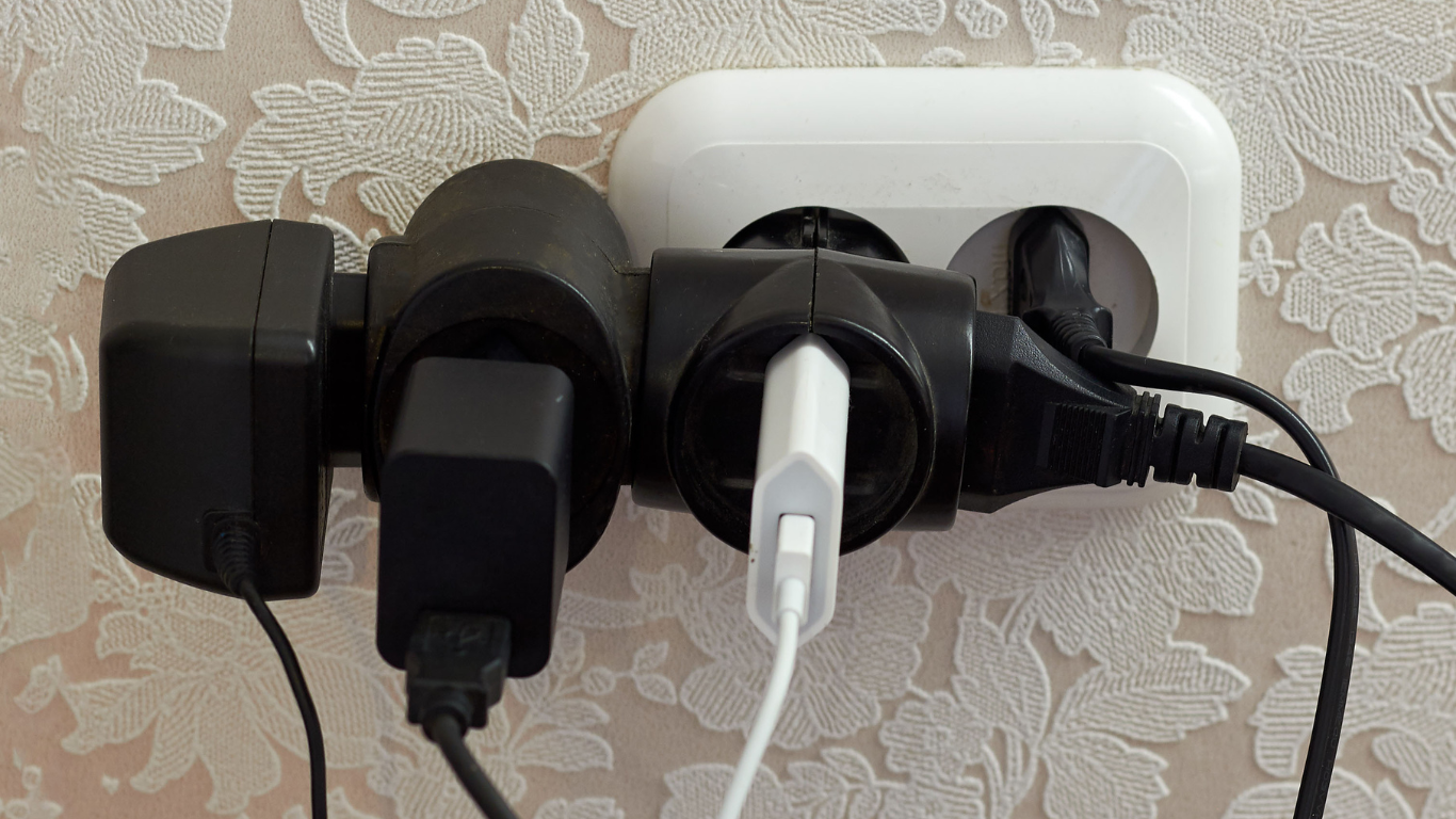 ALERTA: Energisa divulga dicas de segurança para evitar choques elétricos em casa