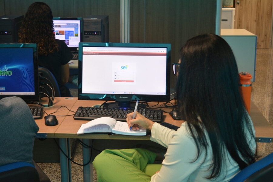 CAPACITAÇÃO: Escola de Governo abre Calendário de Cursos para o mês de março