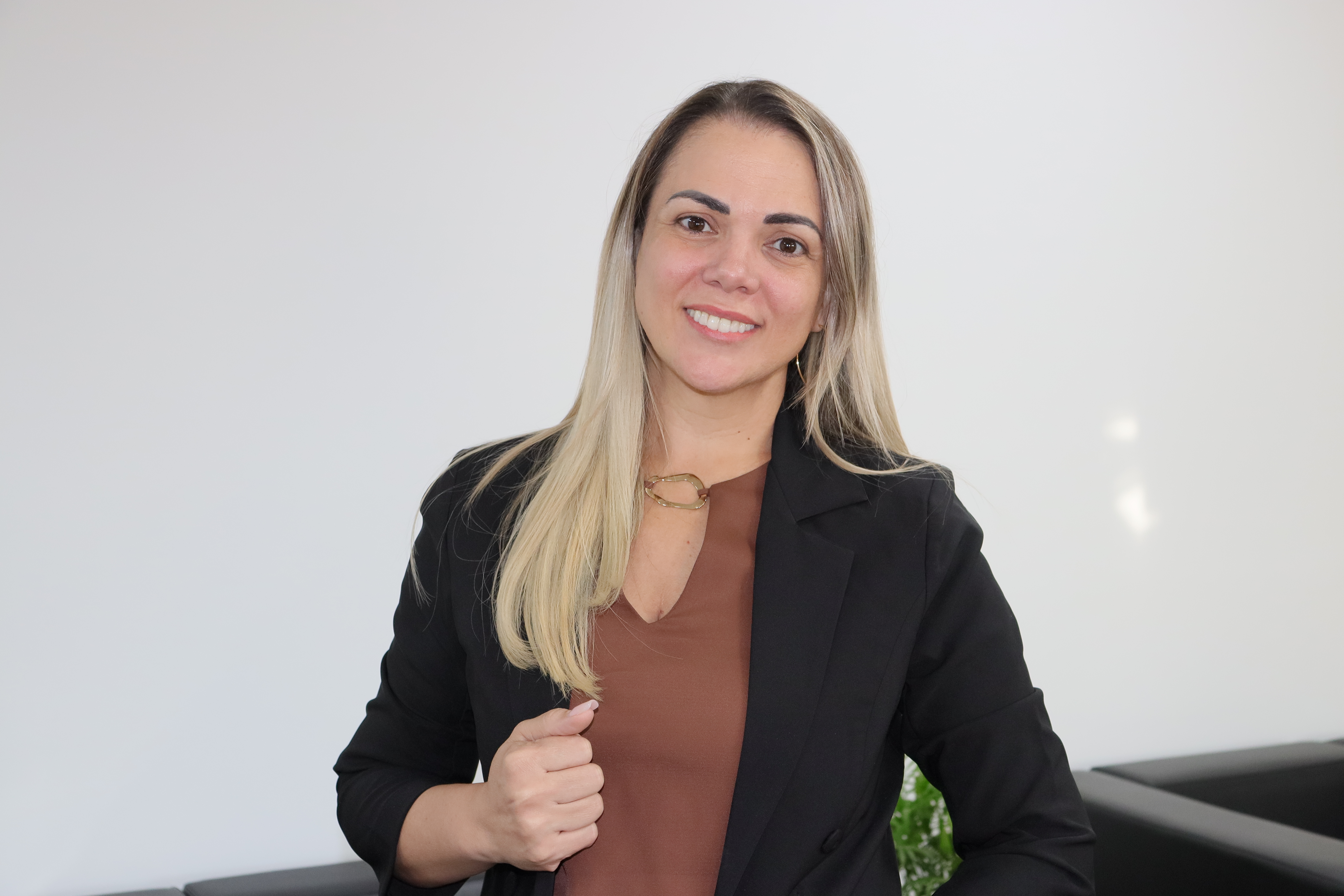 CLAÚDIA DE JESUS: Assembleia debate Política de Saúde Indígena proposta pela deputada