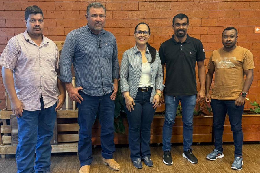 LIDERANÇA: Rosangela Donadon participa de encontro político em Pimenta Bueno