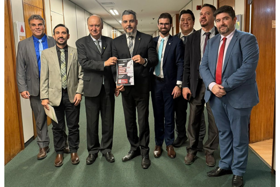 PROTEÇÃO ANIMAL: Câmara aprova projeto que criminaliza exercício ilegal da medicina veterinária