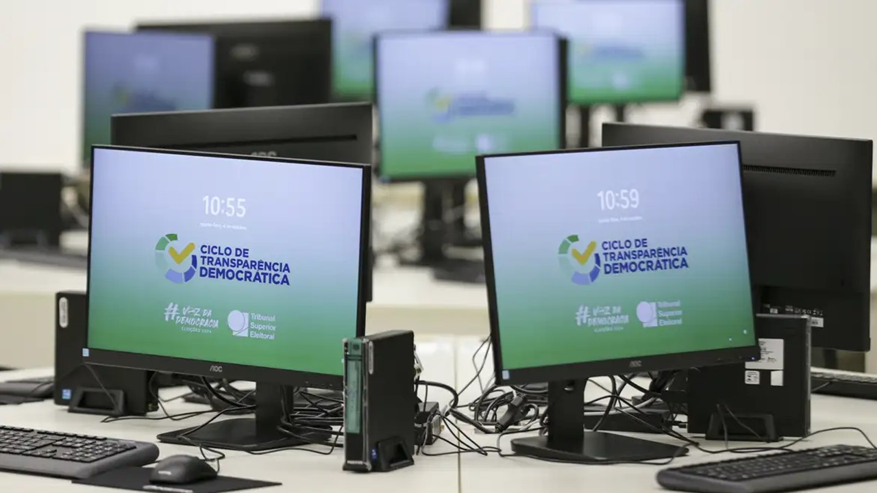 ELEIÇÃO 2024: PF e universidade fazem teste em urnas eletrônicas