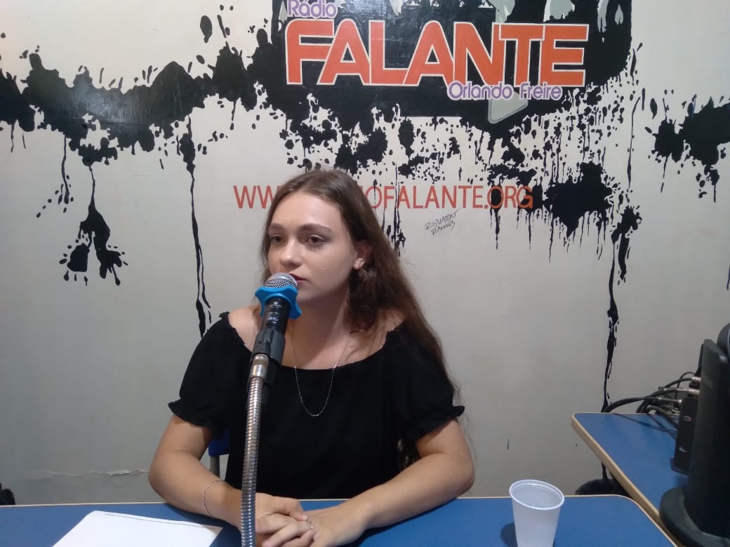 LITERATURA:   Adolescente lança livro de poesia no formato de e-book dia 29/04