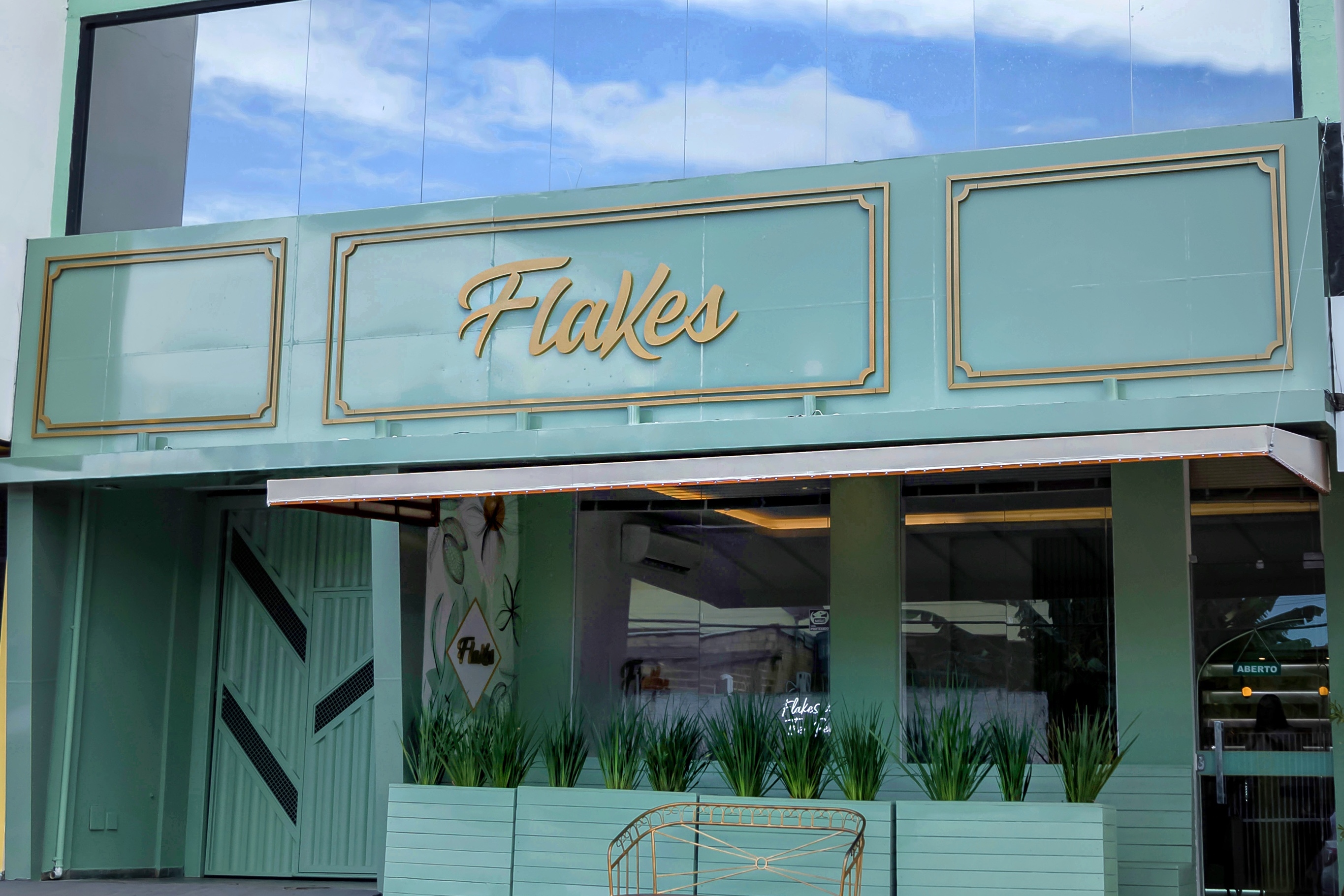 FLAKES: Rondoniense largou Medicina para virar confeiteiro e fez sucesso em SP