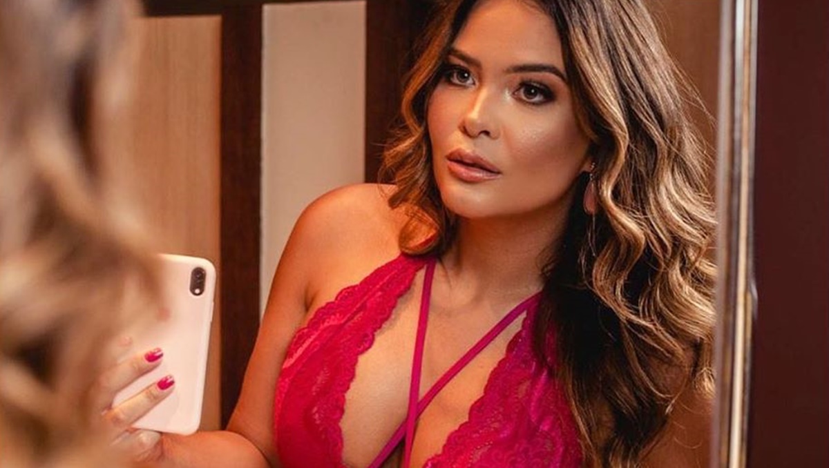 SENSUAL: Geisy Arruda publica foto de biquíni e encanta seguidores na web