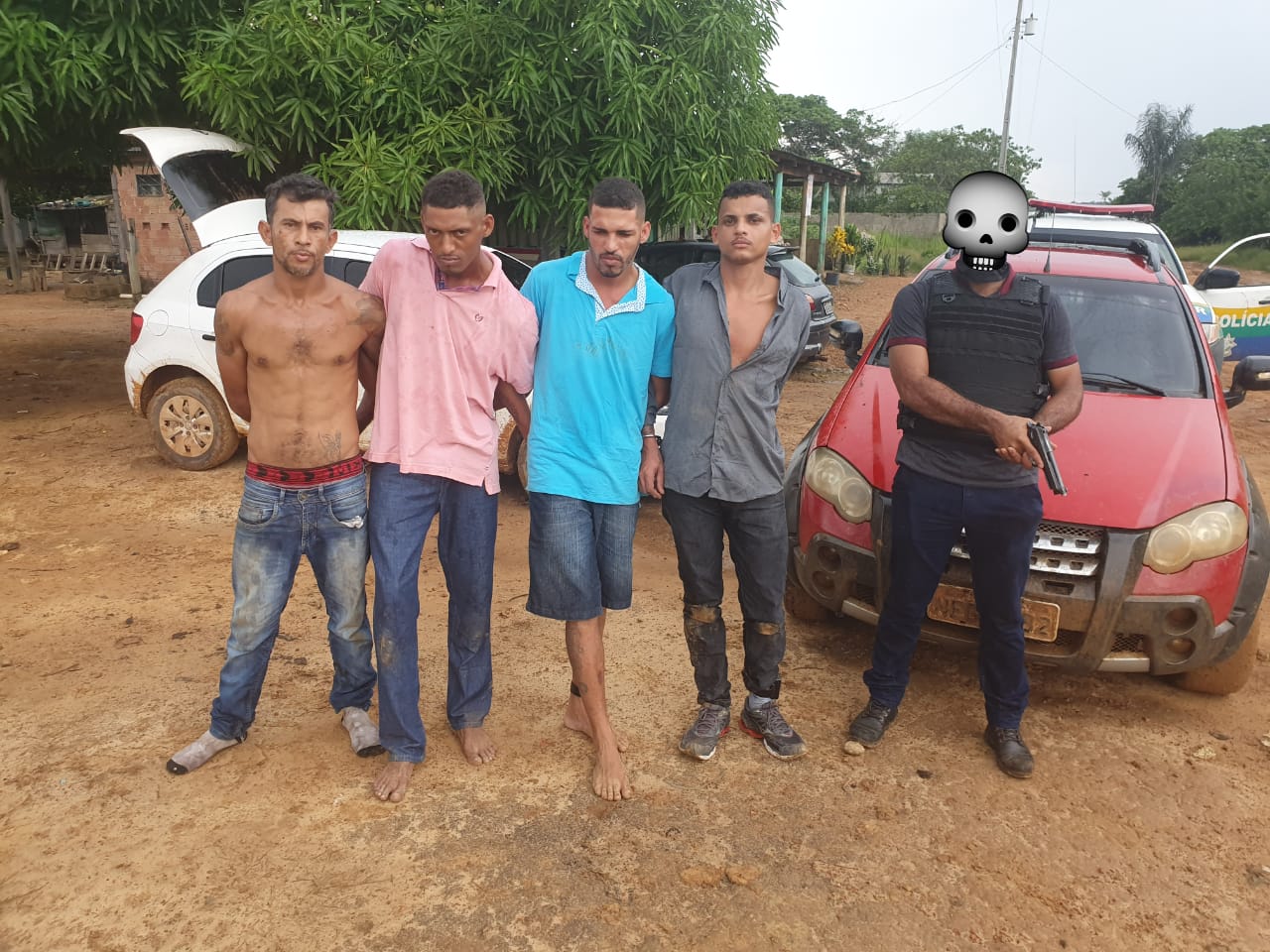 NA BR-319: Bando acusado de clonagens de veículos é preso com dois carros roubados