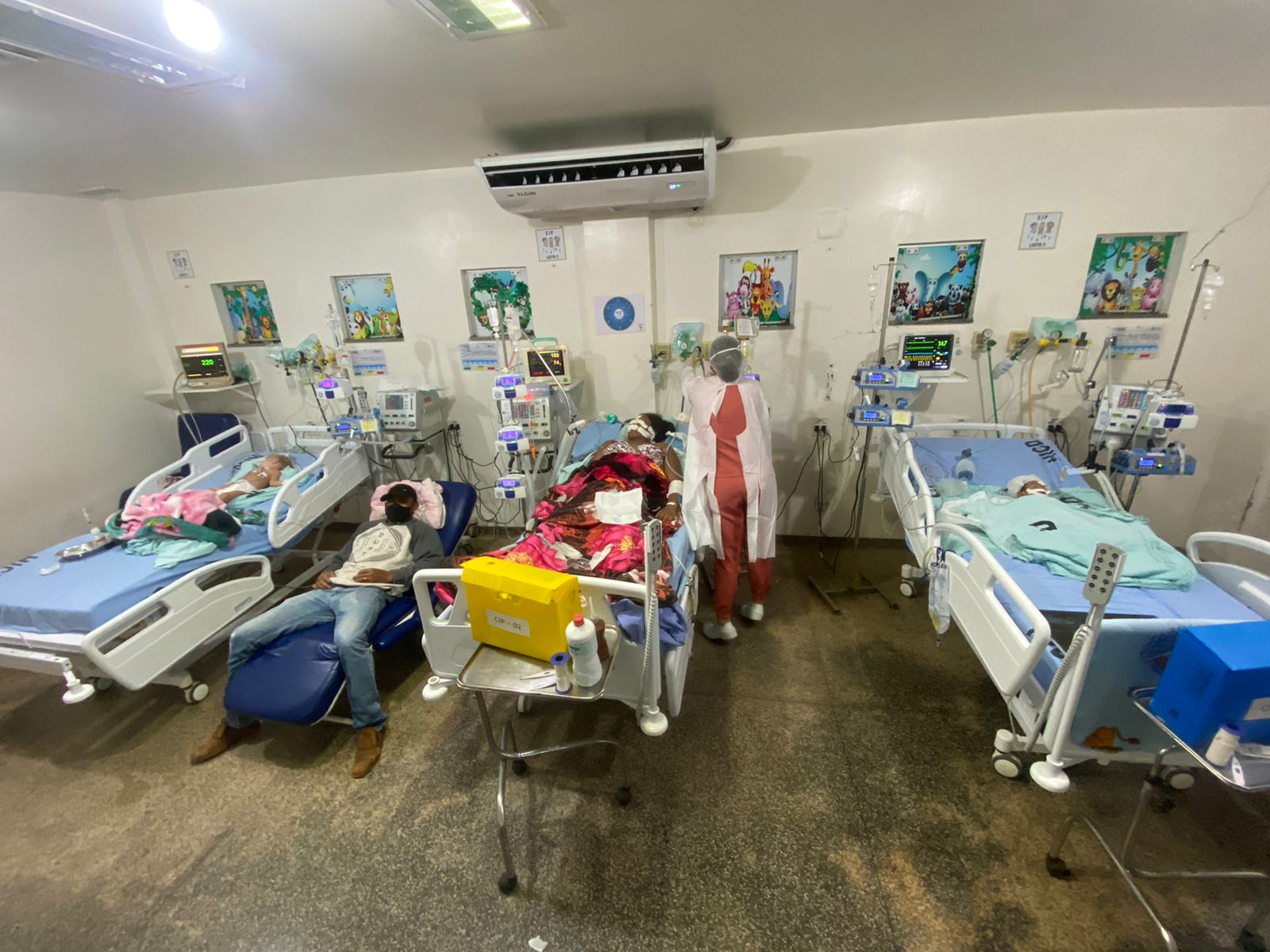 CALAMIDADE: Crianças precisam de UTI no Cosme e Damião, mas Sesau não faz nada 