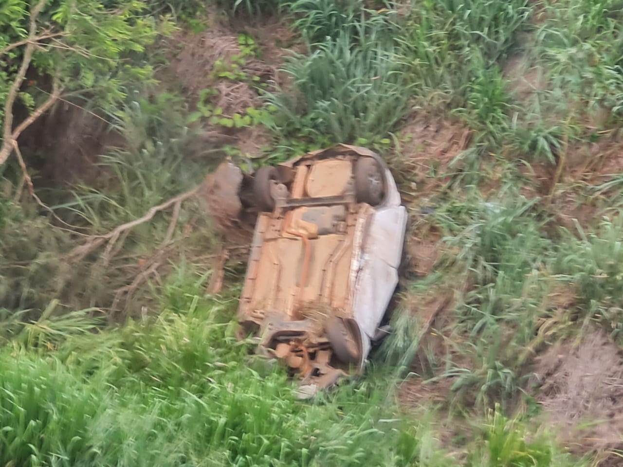 TRAGÉDIA NA 364: Operação conjunta localizou corpo de dentista vítima de capotamento 