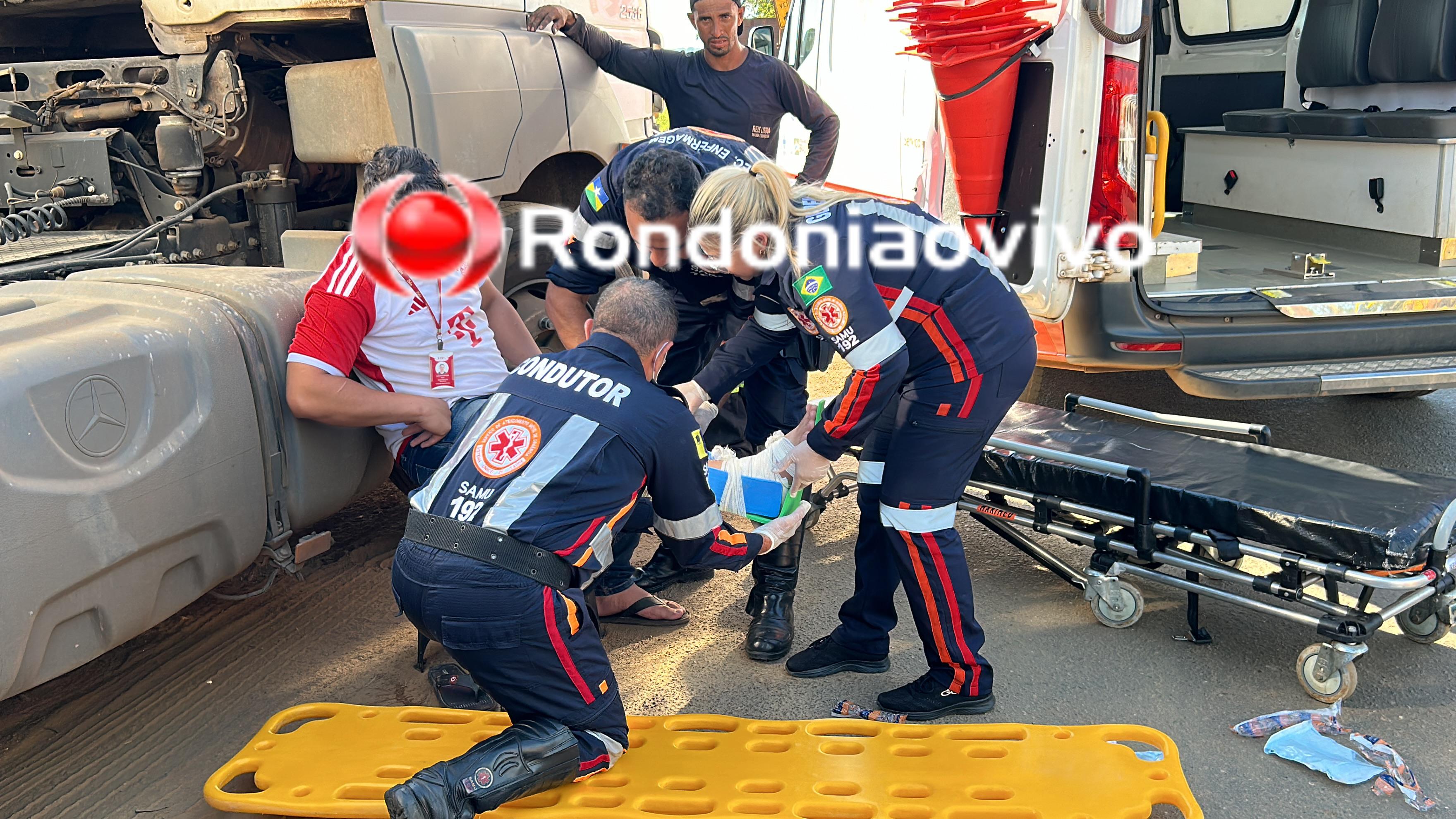 FRATUROU: Motociclista desvia de ônibus e bate violentamente em empilhadeira