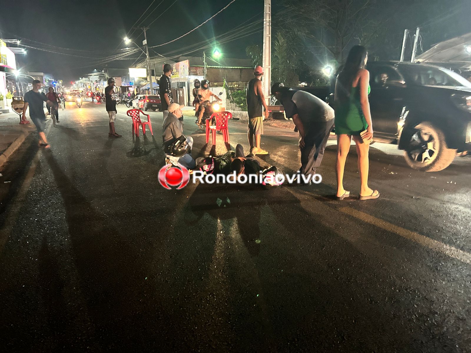 FRONTAL: Casal fica em estado grave após colisão entre motos