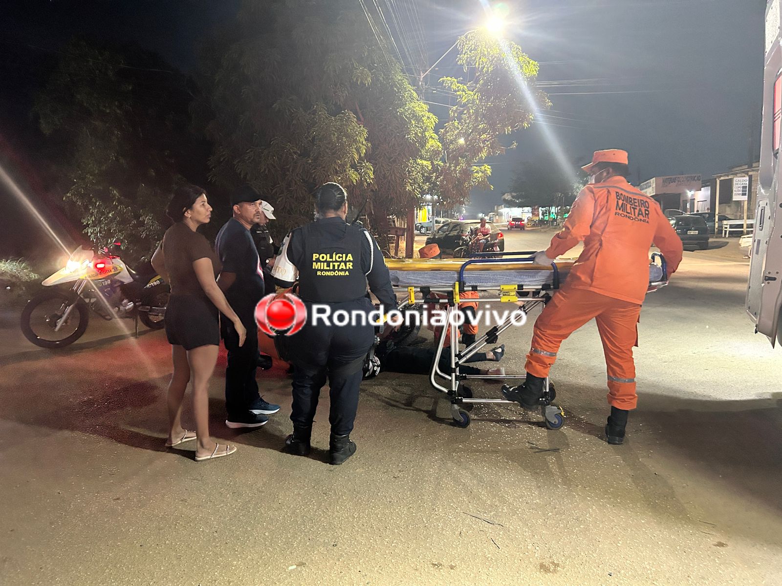VÍDEO: Motociclista sofre grave acidente após condutor de Onix avançar cruzamento