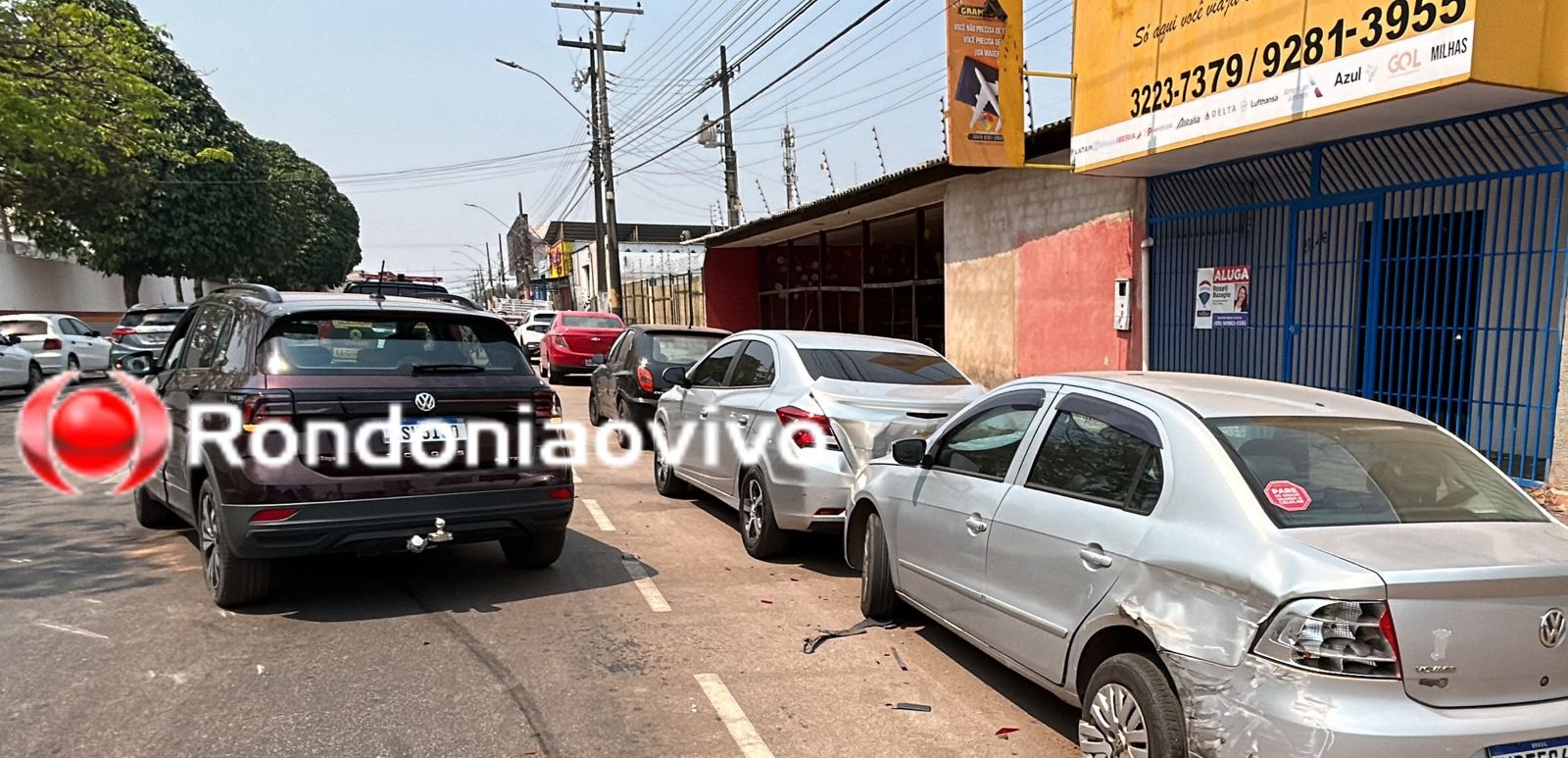 TOMBOU: Médico perde controle da direção e causa acidente com três veículos