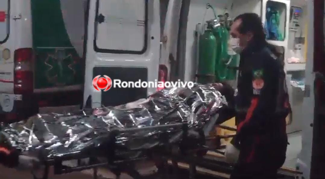 URGENTE: Mulher é atingida com quatro tiros no quintal de residência na zona Leste 