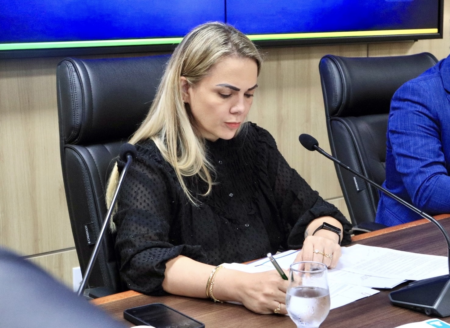 COMPRA DE CARRO: Cláudia de Jesus propõe isenção de ICMS e IPVA para pessoas com fibromialgia