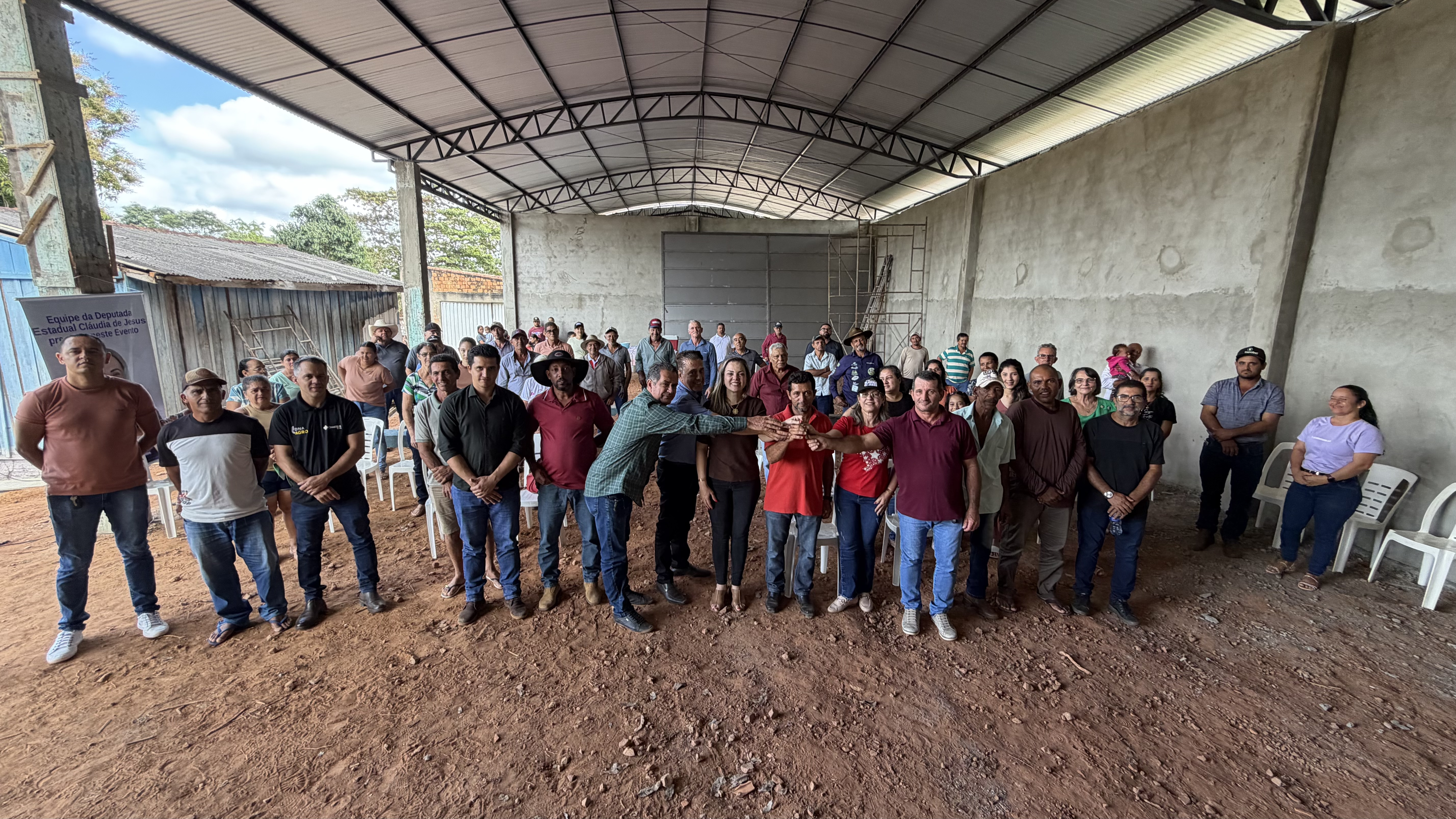 CLÁUDIA DE JESUS: Deputada entrega barracão da Asprusa com investimento de mais de R$ 287 mil