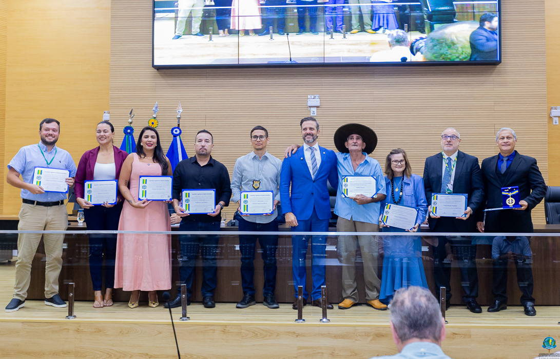 LUCAS TORRES: Deputado realiza sessão de homenagens a oficiais de Justiça