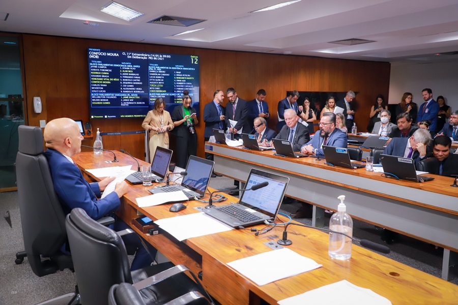 CONFÚCIO MOURA: Frente Parlamentar buscará soluções para exploração de ouro e minerais