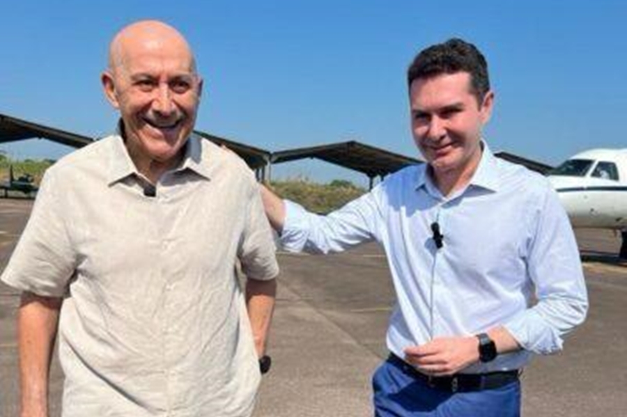 CONFÚCIO MOURA: Senador comemora a aprovação da construção de mais 400 novas moradias em Cacoal