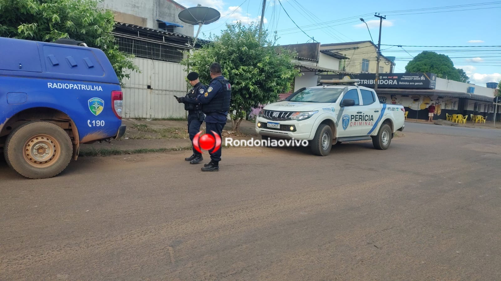 URGENTE: Corpo de idosa é encontrado em decomposição dentro de apartamento 