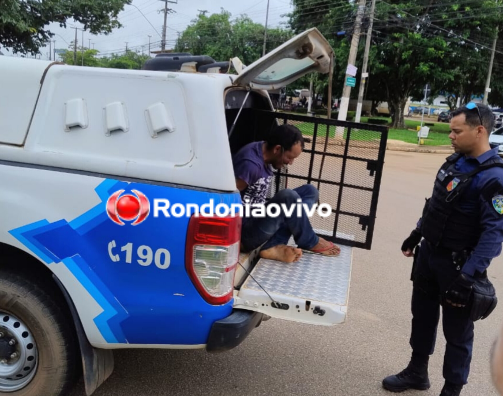 CAIU: Acusado de furtar motocicleta na região do Espaço Alternativo é pego por populares 