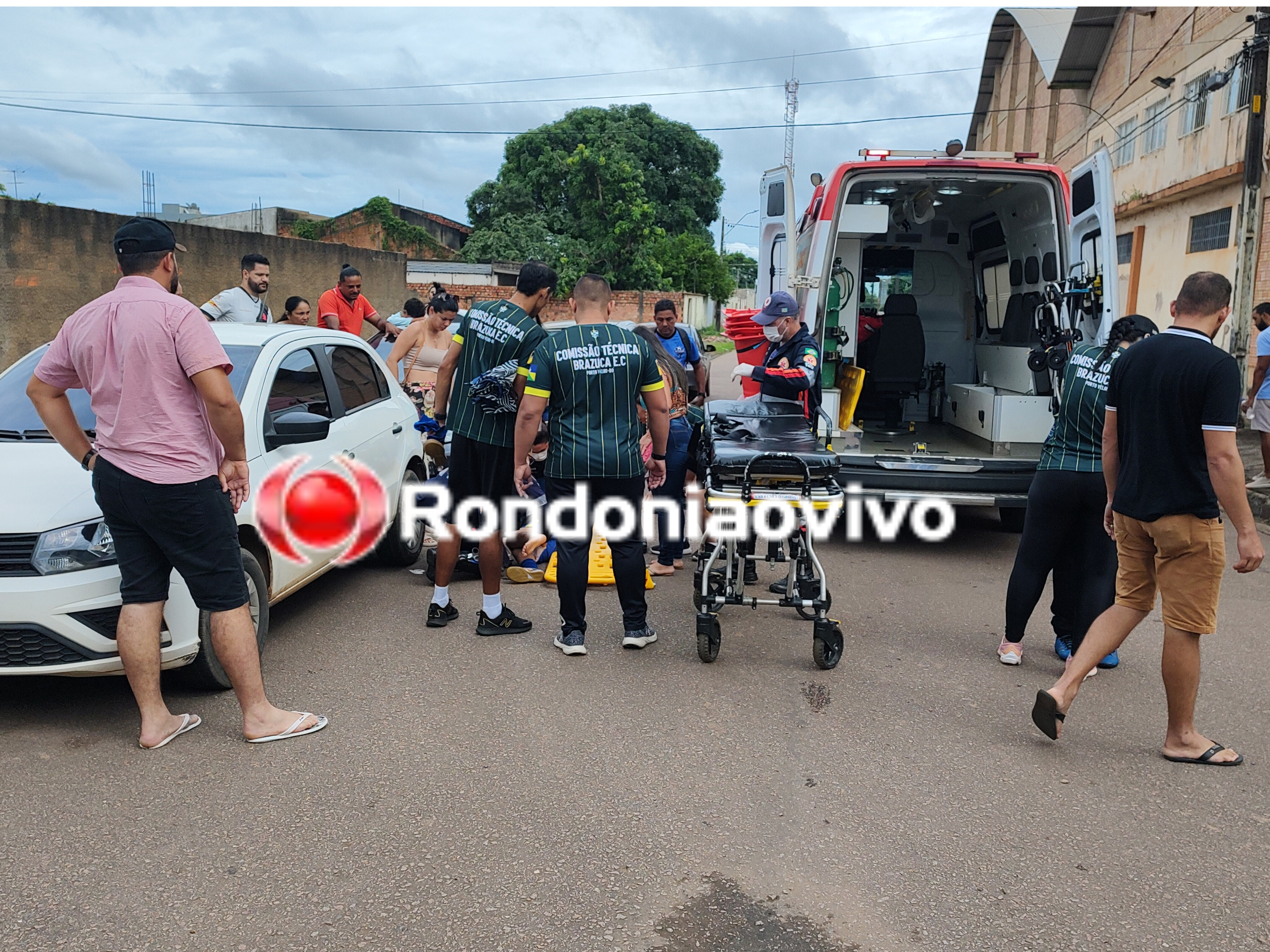 VÍDEO: Criança fica em estado grave após ser atropelada por carro 