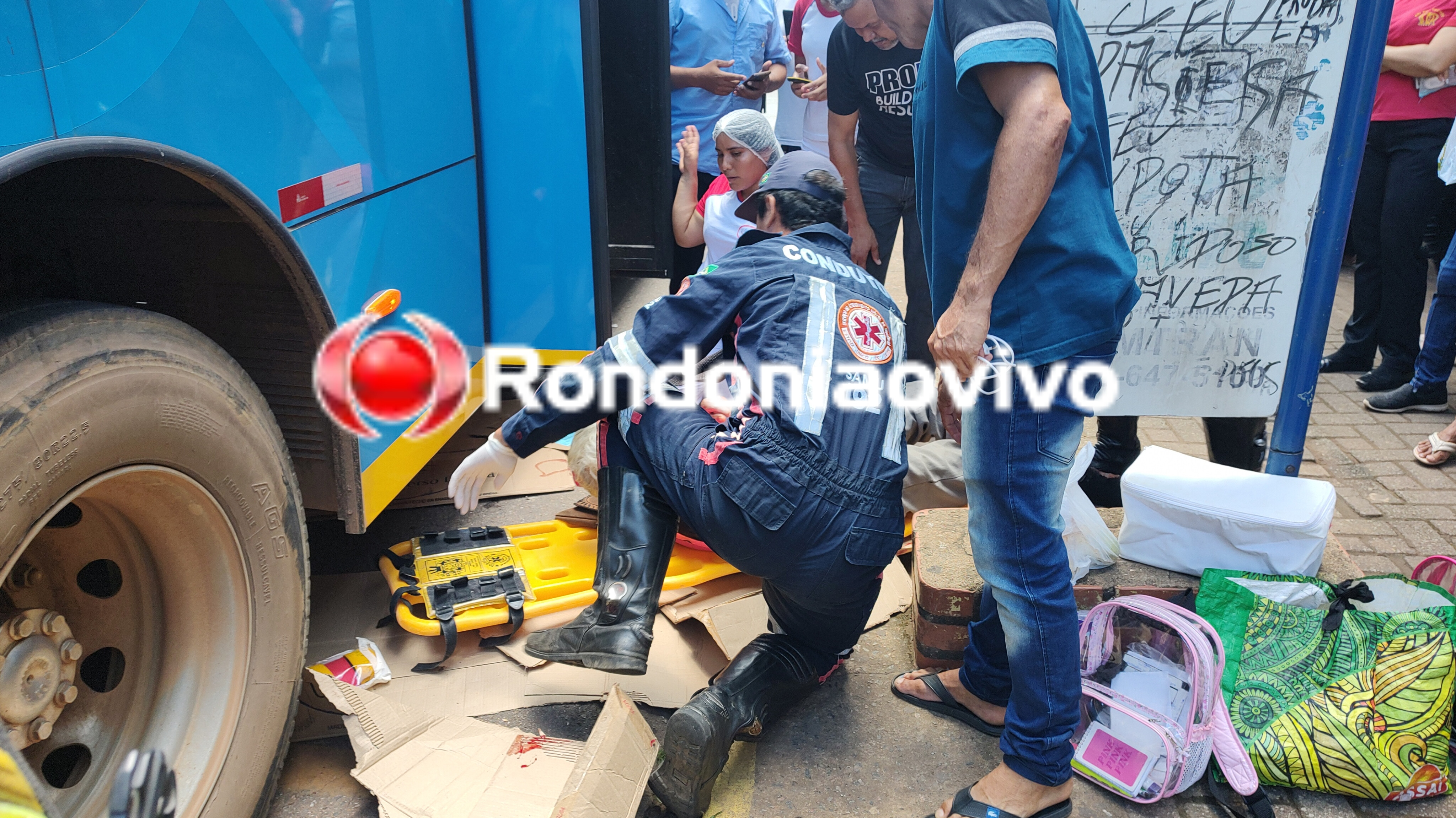 VÍDEO: Ônibus passa por cima das duas pernas de idoso na 7 de Setembro 