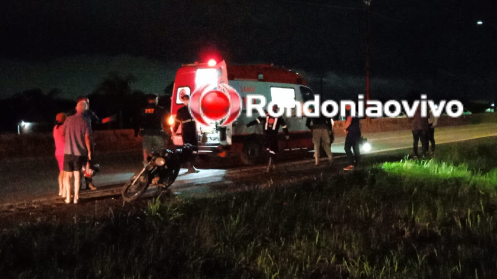 DESEQUILIBROU: Motociclista quebra a perna após sofrer acidente na BR-364