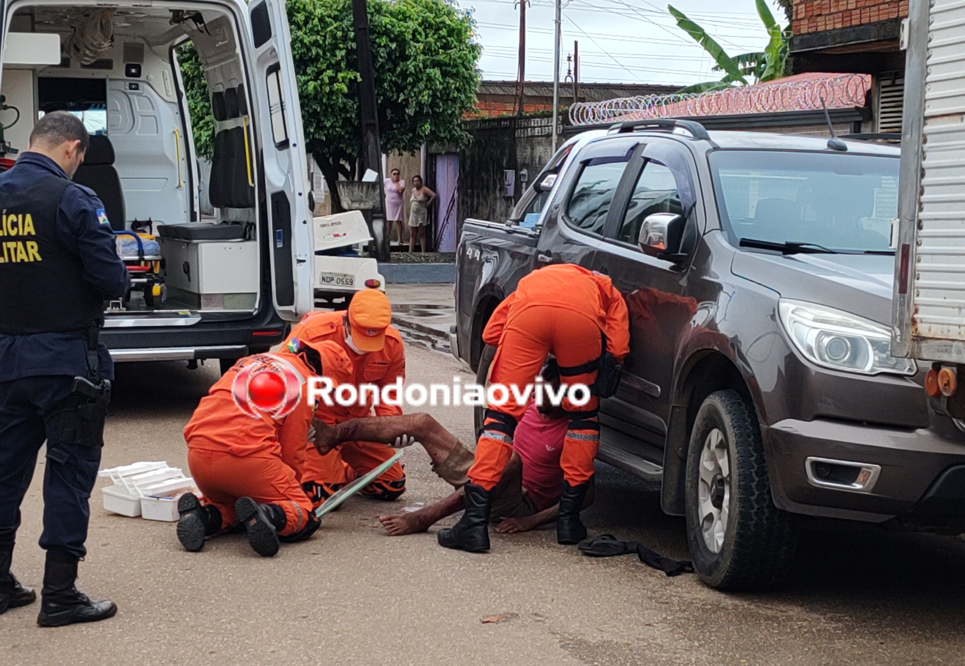 PERNA QUEBRADA: Acusado de roubar mulher é surrado por populares