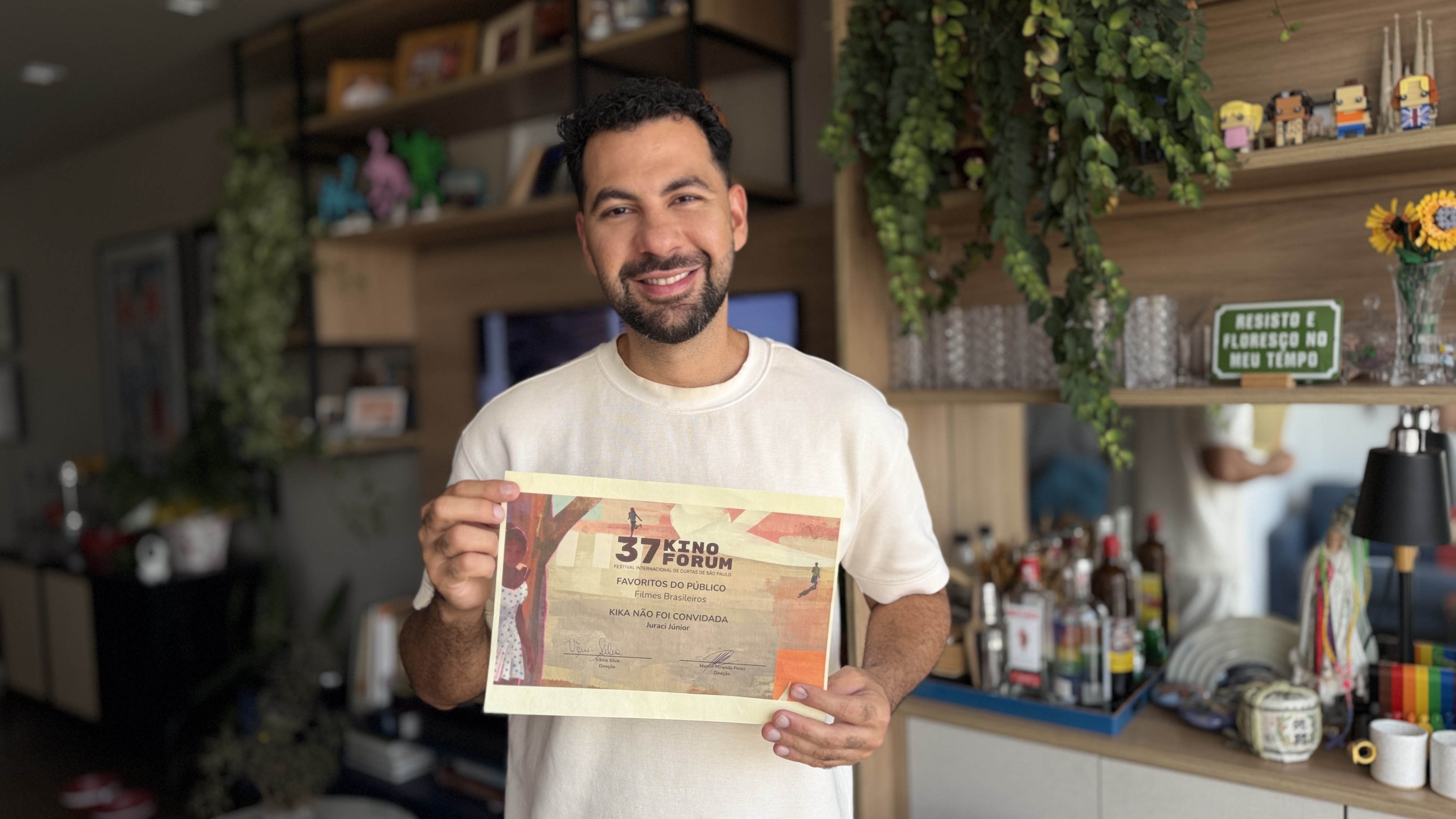 CINEMA: 'Kika Não Foi Convidada' é premiado em festival de São Paulo