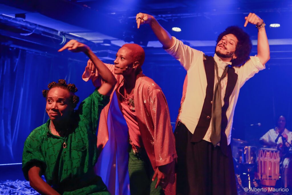 ARTES CÊNICAS: Palco Giratório começa a circular pelos estados; projeto acontece entre abril e dezembro