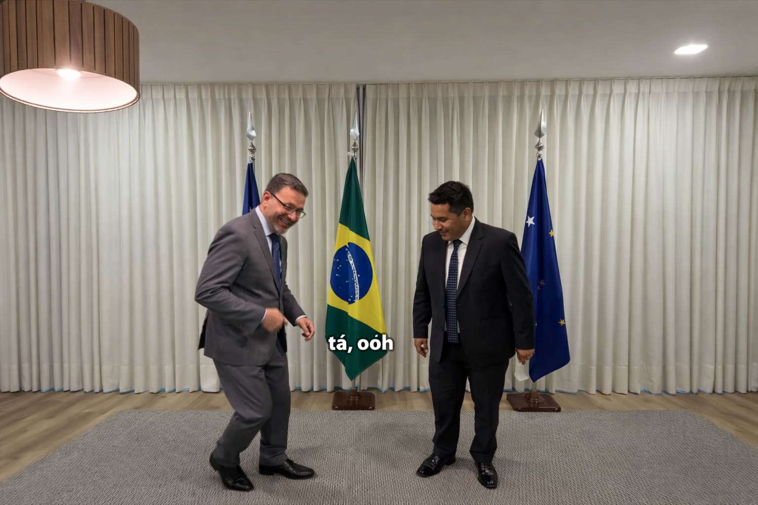 COLUNA SEMANAL: Gov. Marcos Rocha ensina passo de dança a político chileno durante viagem