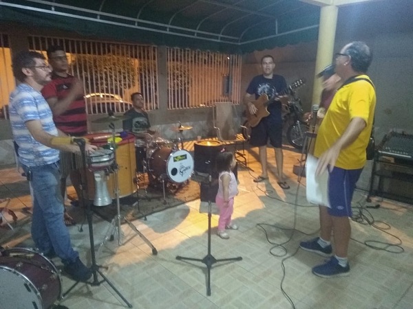 MENESTREL: Confira a coluna 