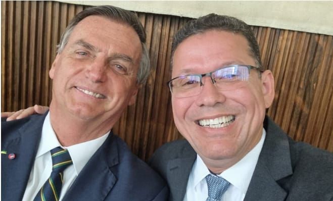 FIDELIDADE: Com a posse de Lula, qual será o posicionamento do governador Marcos Rocha?