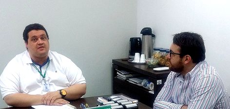 NOVOS POSTES: Campo do 22 de dezembro recebe refletores após pedido de Marcio Oliveira