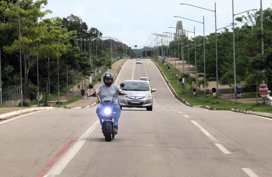 VEÍCULOS ELÉTRICOS: Condutores devem ficar atentos quanto à necessidade de documentação e registro