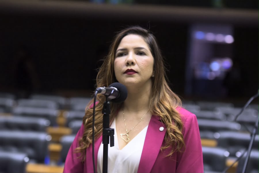 NOTA DE REPÚDIO: Cristiane Lopes repudia fala de Fátima Cleide sobre PM em Rondônia